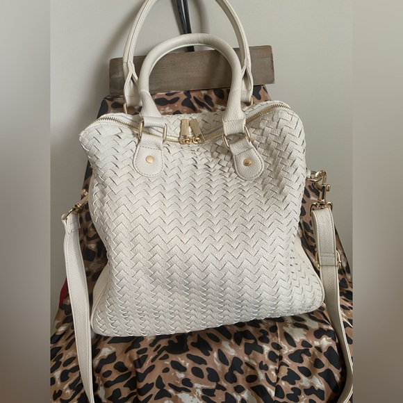Neiman Marcus white leather weaved bag - Picture 2 of 5